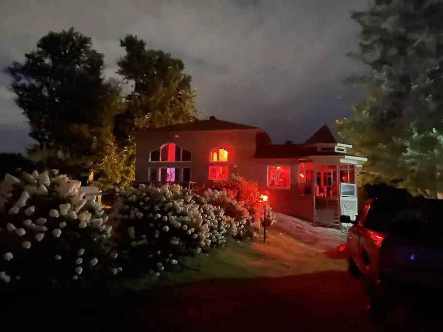 Holiday home Lakefront House 25 Minutes From Downtown Ottawa-Gatineau